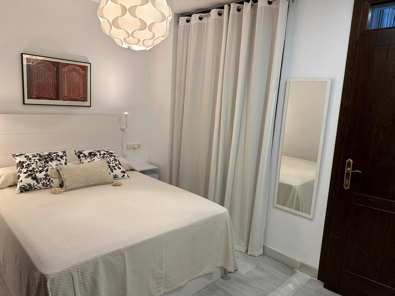 Casa De Eugenia Apartamento Málaga Exterior foto